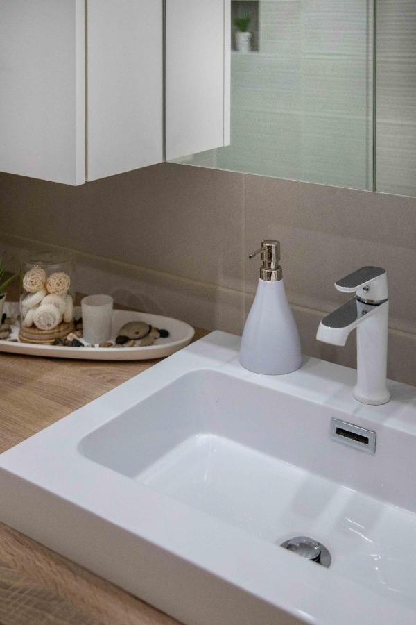 Spacious Apartment In Radnicka Business Zone - Free Parking Zagreb Exteriör bild