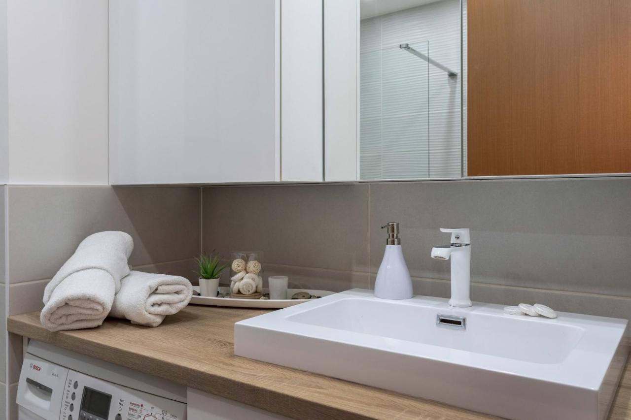 Spacious Apartment In Radnicka Business Zone - Free Parking Zagreb Exteriör bild